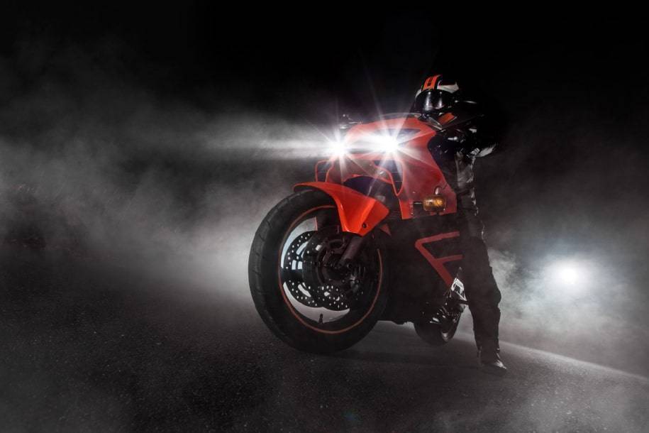 Huile moteur pour motos et motos